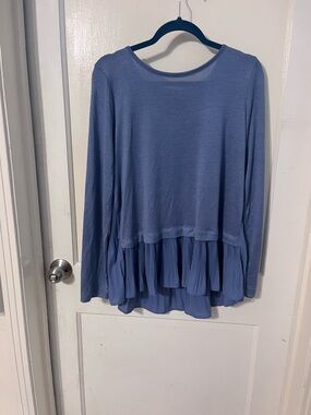 Valerie Stevens Soft Periwinkle Long-Sleeve Pleated-Hem Top